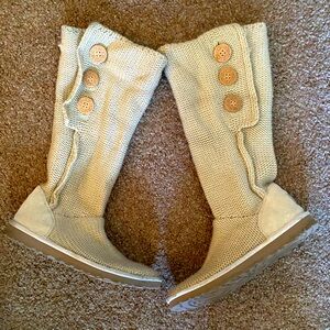 Beige knitted Uggs